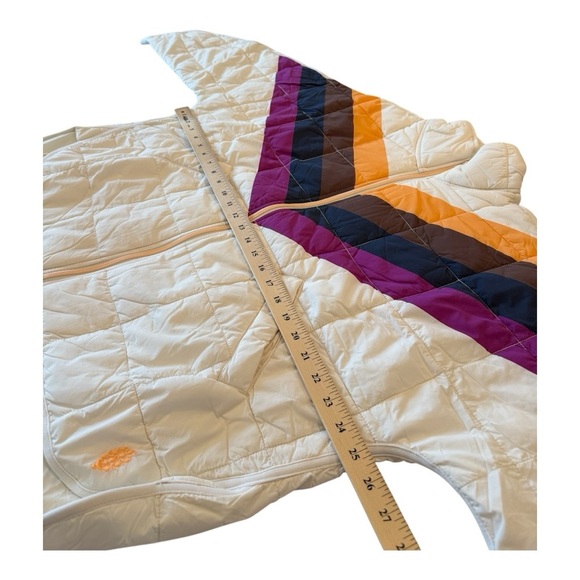 FP Movement x Hatch Printed Puffer Jacket in Ivory Chevron Combo NEW LAST ONE - Picture 7 of 15